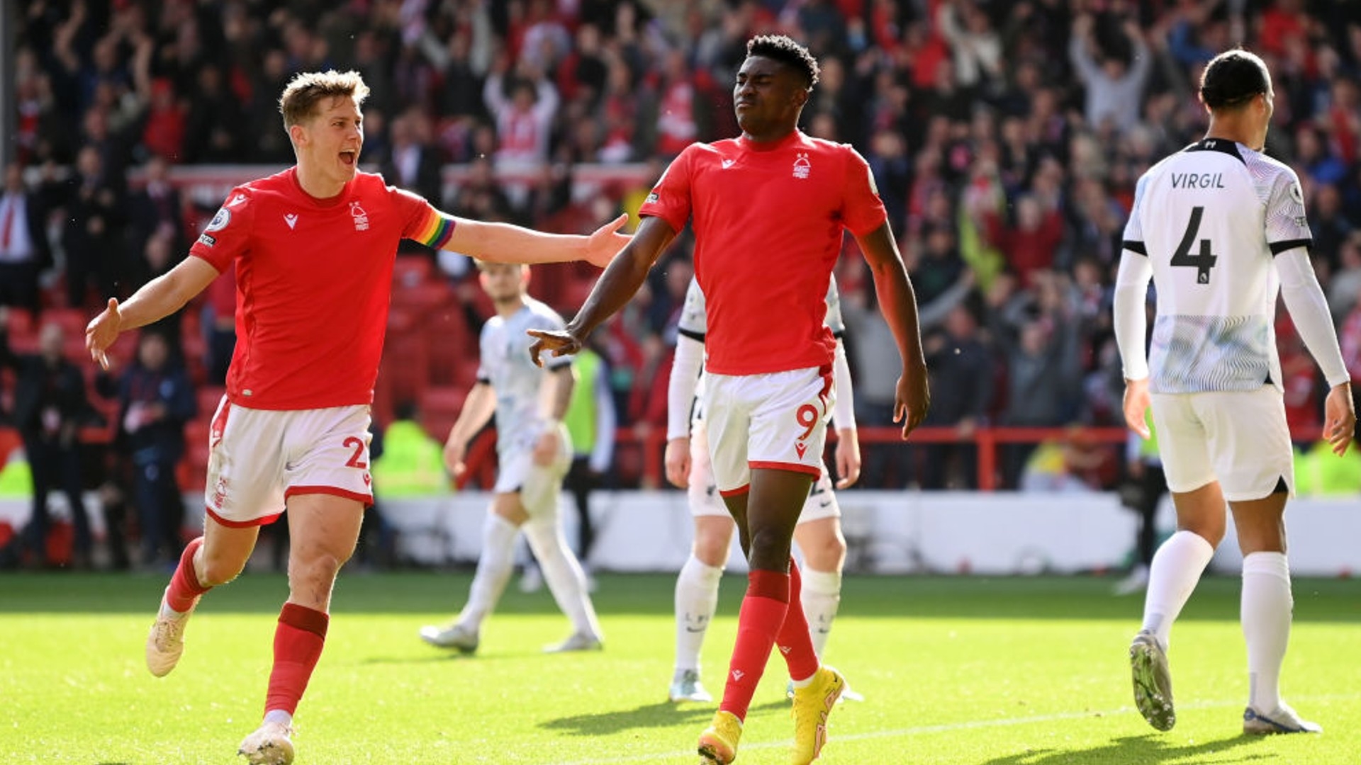 用不拖泥带 用不拖泥带